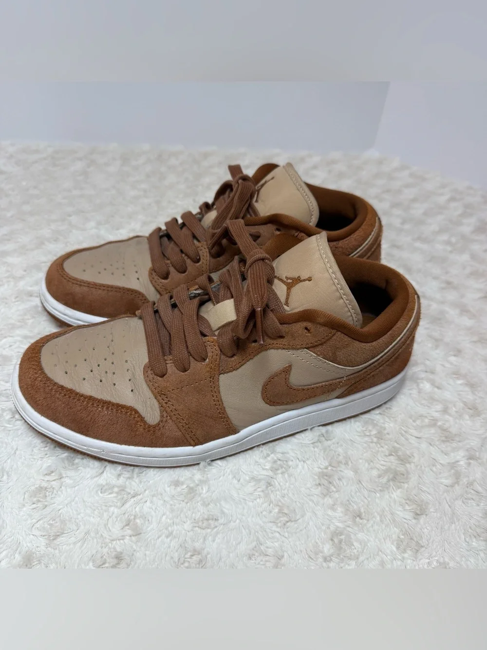 Nike low top